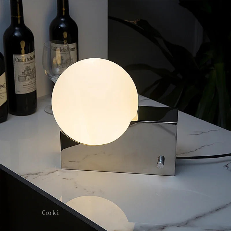 lampe de bureau led design nordique pour décoration intérieure