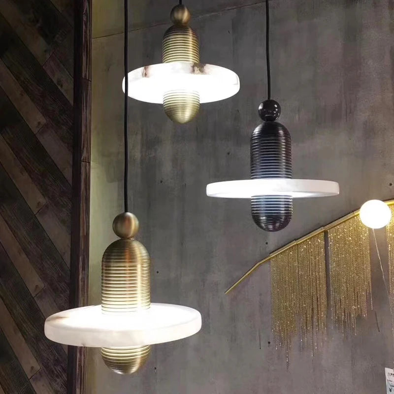 Suspension design led en marbre et aluminium avec cordon réglable