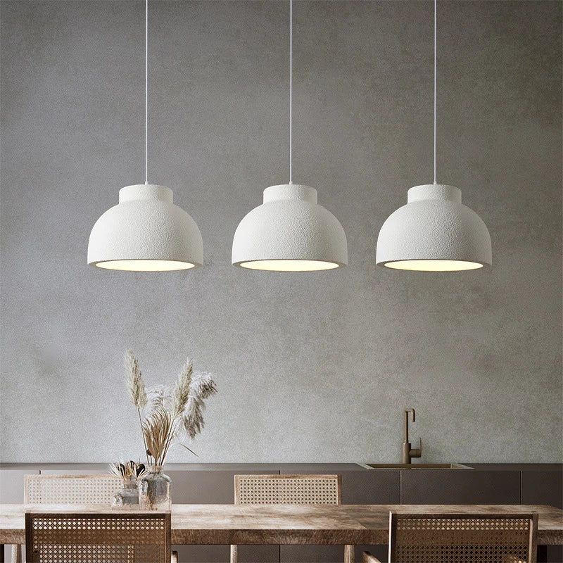 lampe pendante en ciment style wabi-sabi pour restaurant