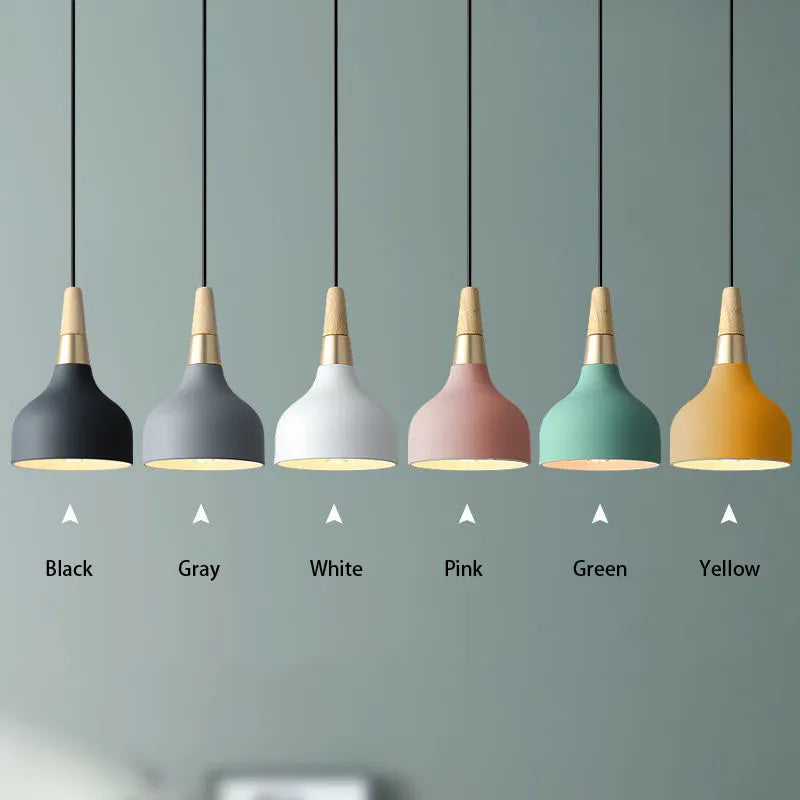 Suspension LED moderne avec abat-jour en métal coloré