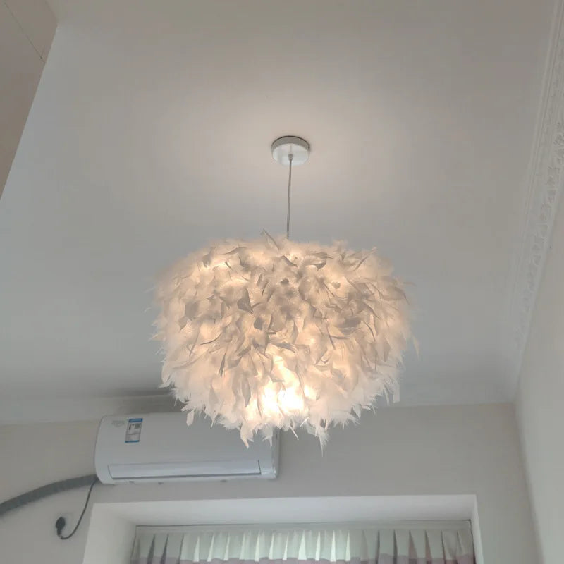 Suspension moderne en plumes E27