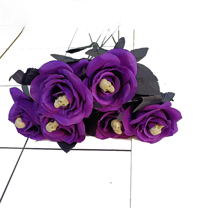 d-coration-gothique-dhalloween-avec-fleurs-artificielles-et-t-te-de-mort-4.png
