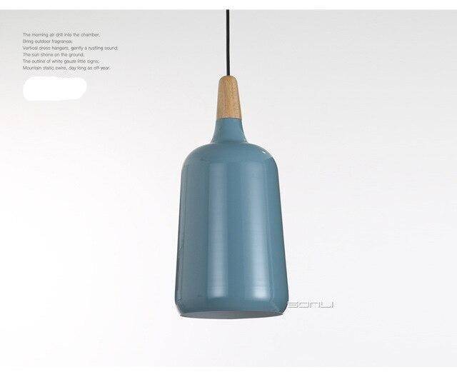 Suspension de plusieurs formes en aluminium et bois