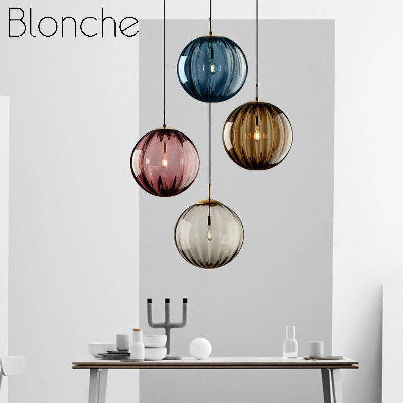 Suspension moderne LED en boule de verre colorée