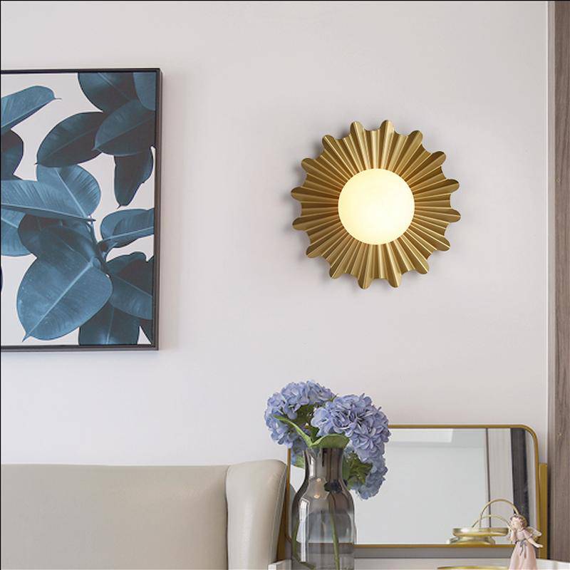 Applique murale design LED dorée style Creative Sun