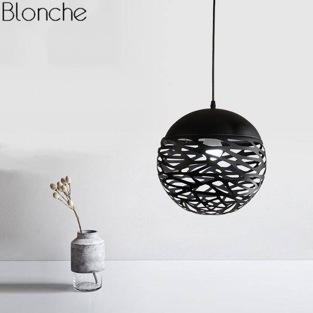 Suspension design moderne en boule trouée Hollow (plusieurs couleurs)