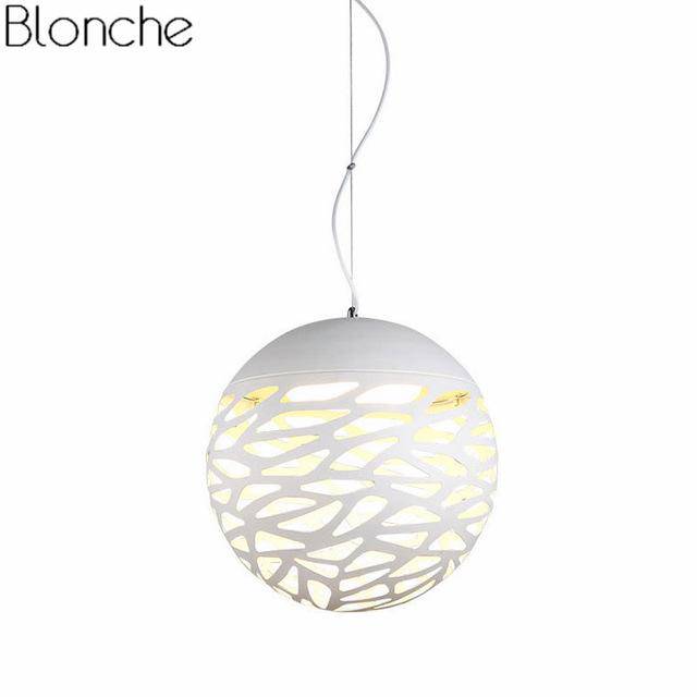 Suspension design moderne en boule trouée Hollow (plusieurs couleurs)