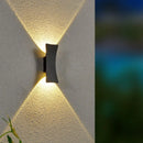 Moderne LED-Wandleuchte für innen und außen, minimalistisch