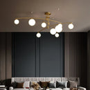 Moderne Pendelleuchte aus Metall und Glas für den Innenbereich