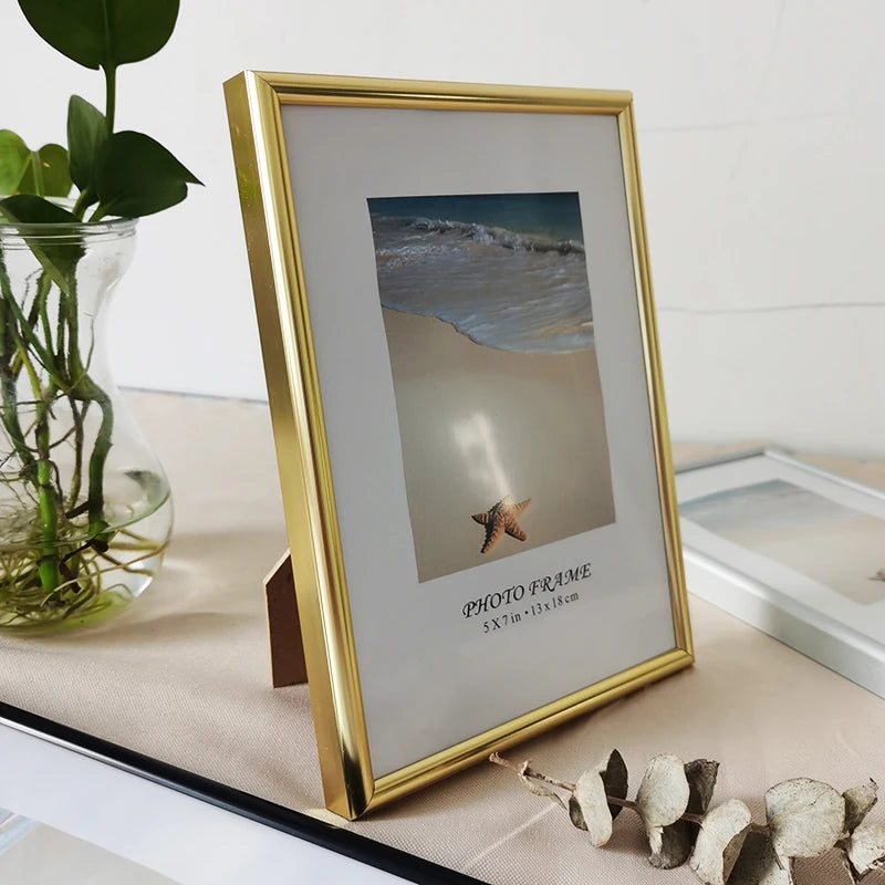 cadre photo en aluminium pour décoration murale moderne - vue 2 sur 9