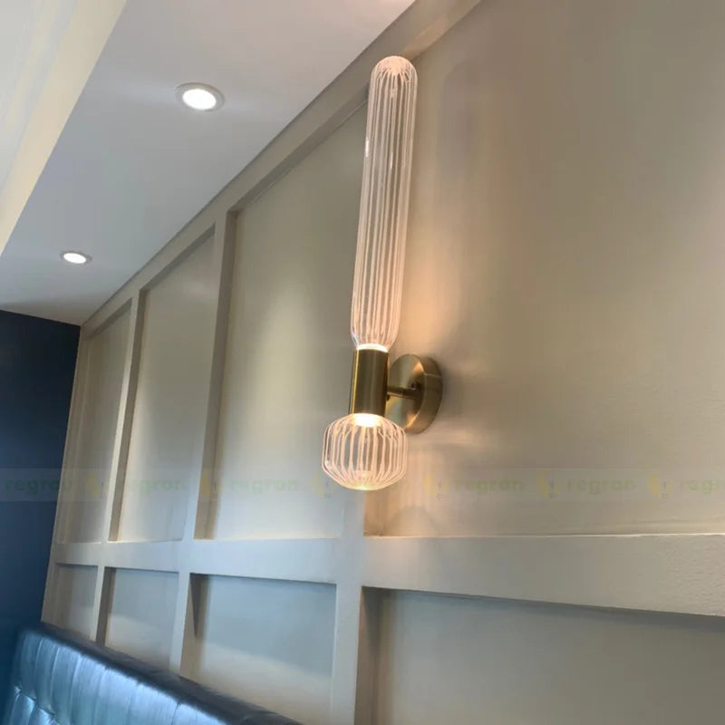 applique murale moderne en cristal et verre design nordique - vue 5 sur 7