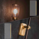 Moderne Wandleuchte aus Glas und Kupfer für stilvolle Innendekoration