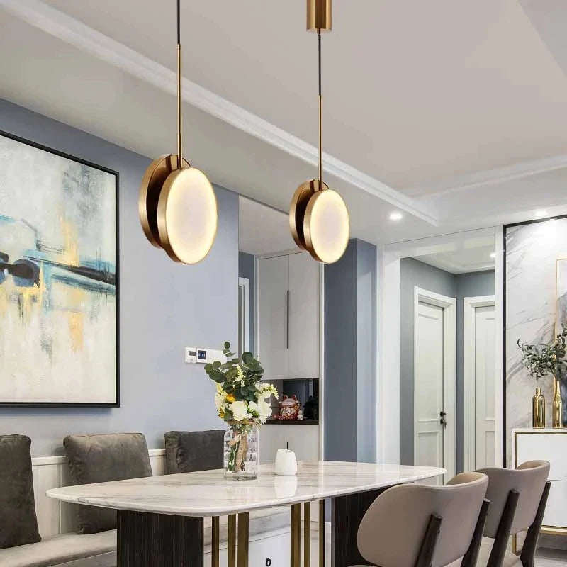 Moderne Wandleuchte aus Marmor mit goldener Oberfläche - vue 4 sur 8
