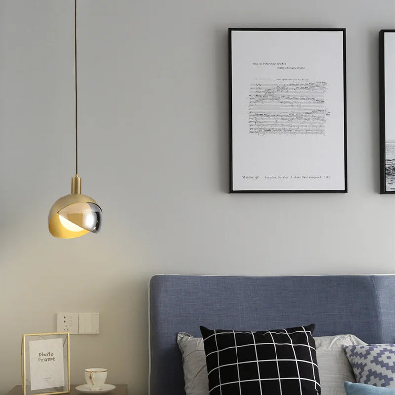 suspension LED en métal doré idéale pour décoration intérieure - vue 4 sur 7