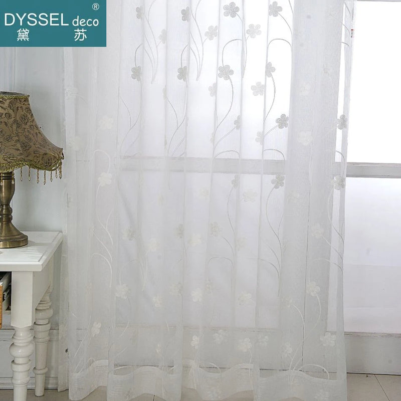 Rideau tulle brodé floral festonné style américain salon