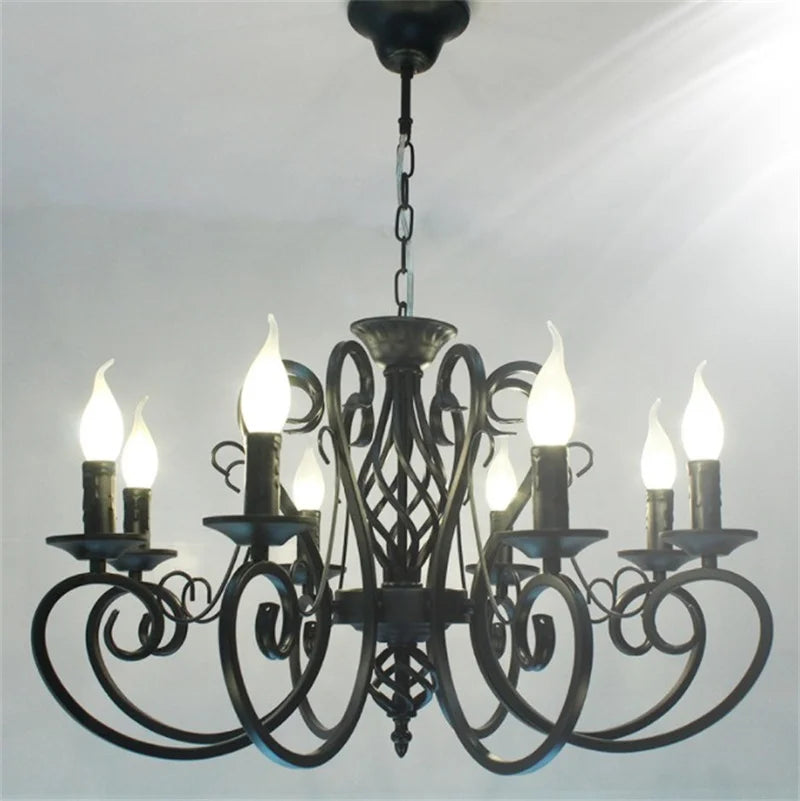 lustre classique vintage à 6 ou 8 bougies en fer forgé - vue 5 sur 6