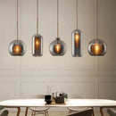 Moderne Pendelleuchte aus Glas für elegante Wohnraumdekoration