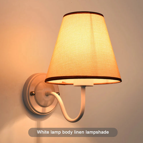Amerikanische Retro-Wandleuchte aus Stoff mit europäischem LED-Lampenschirm