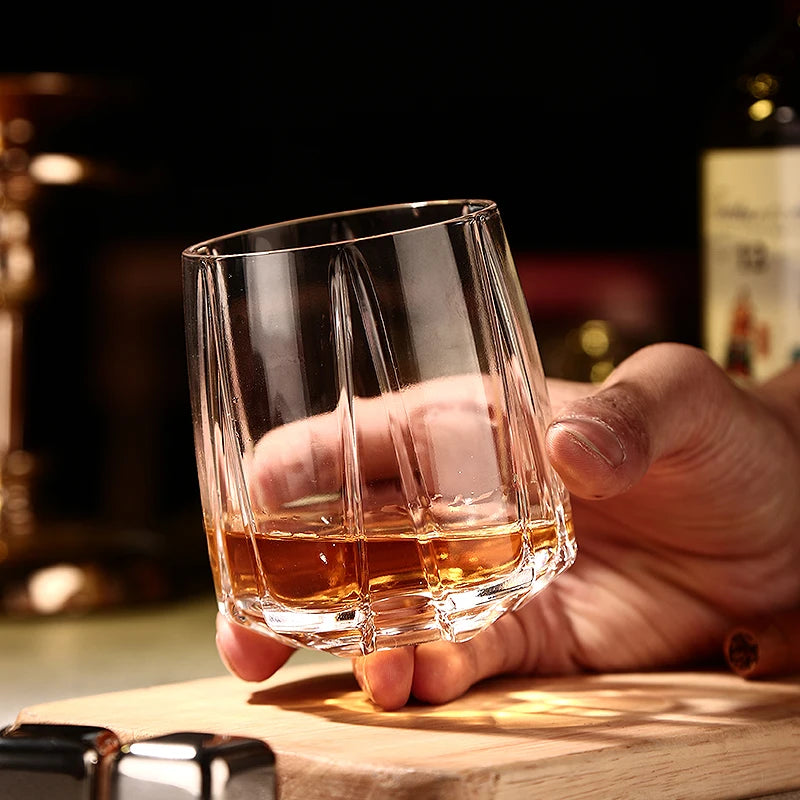 verre whisky old fashioned design relief élégant bar - vue 4 sur 7