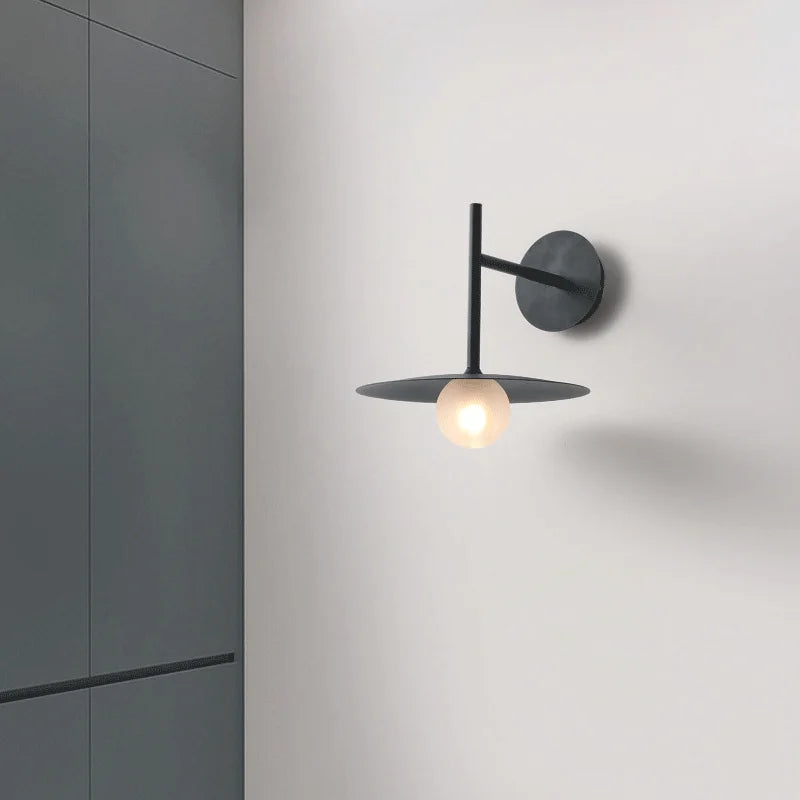 Nordische Wandleuchte im modernen Design mit UFO-Form dekoratives Licht - vue 4 sur 9
