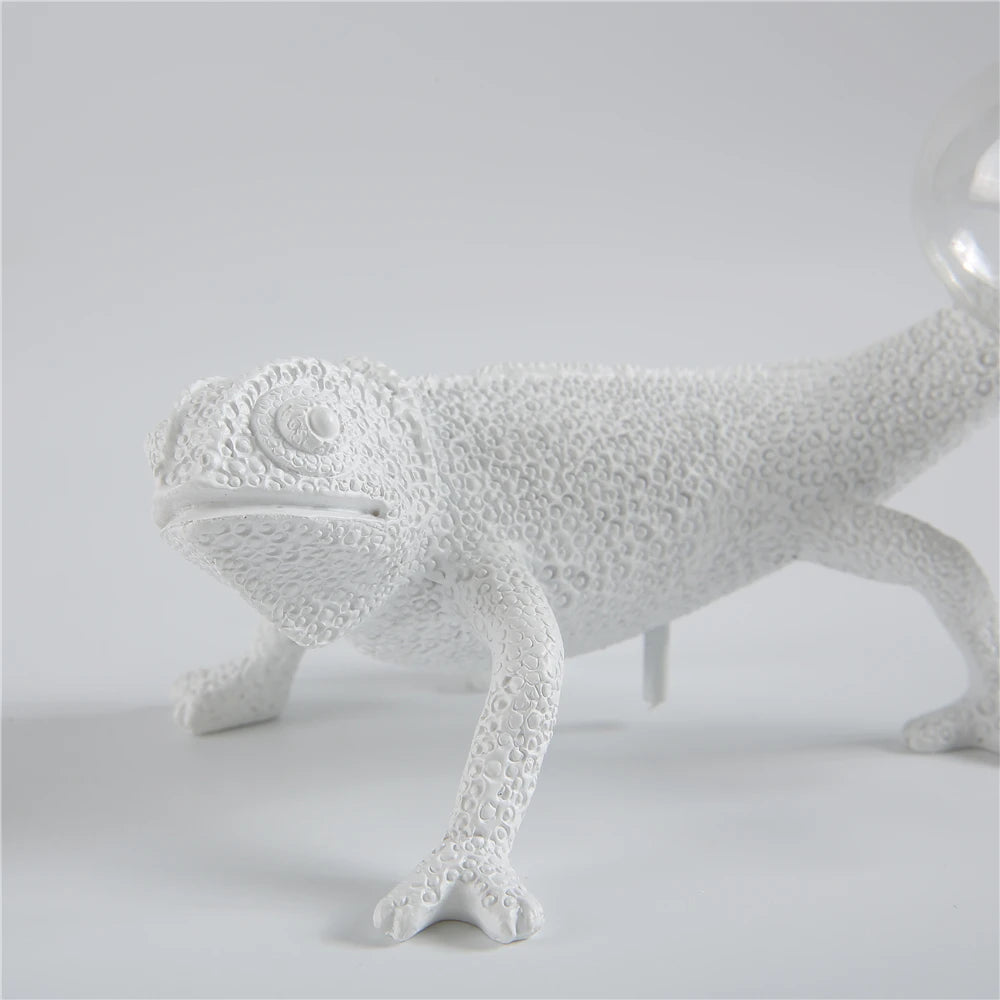 lampe de table led mignon lézard nordique en résine - vue 6 sur 11