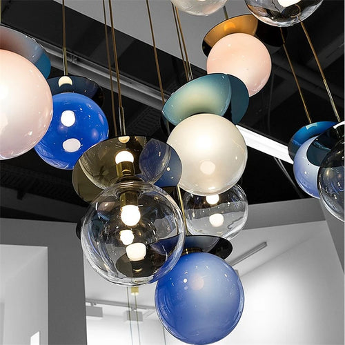 Design Pendelleuchte UFO Rund Eisen Dänemark Bunte Glaskugel LED für Küche - vue 3 sur 11