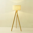 lampadaire nordique en bois massif avec interrupteur à pied lumineux