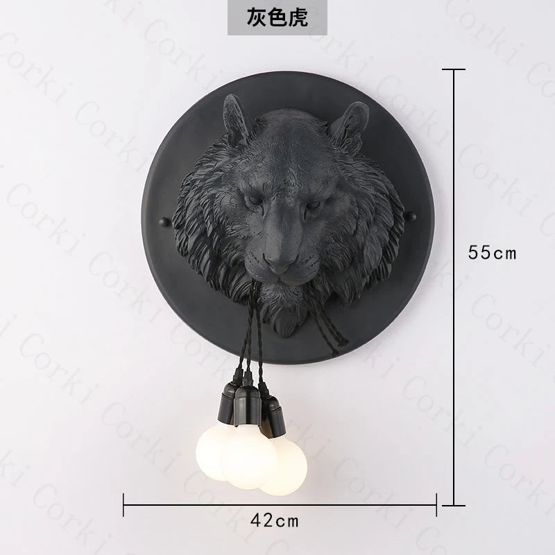 Nordische Wandleuchte aus Resin mit Tiger-Motiv – Italienisches Designerstück