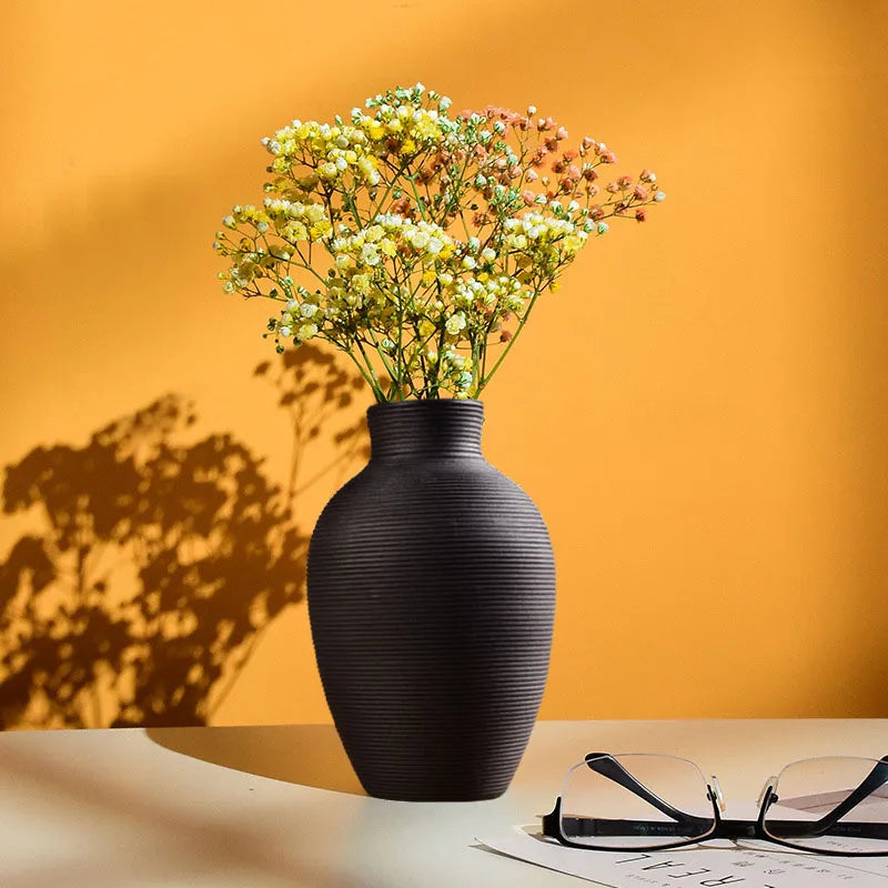 vase en céramique moderne pour décoration intérieure de fleurs - vue 4 sur 11