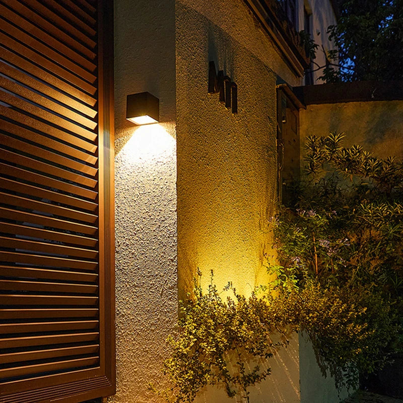 Applique solaire extérieure lumineuse appliques murales solaire petite Squa jardin couloir terrasse corps humain induction IP65 étanche Lighti - vue 7 sur 9