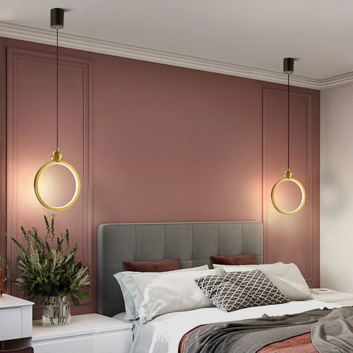 Nordische Designer-Pendelleuchte mit goldenem Ring - vue 5 sur 10