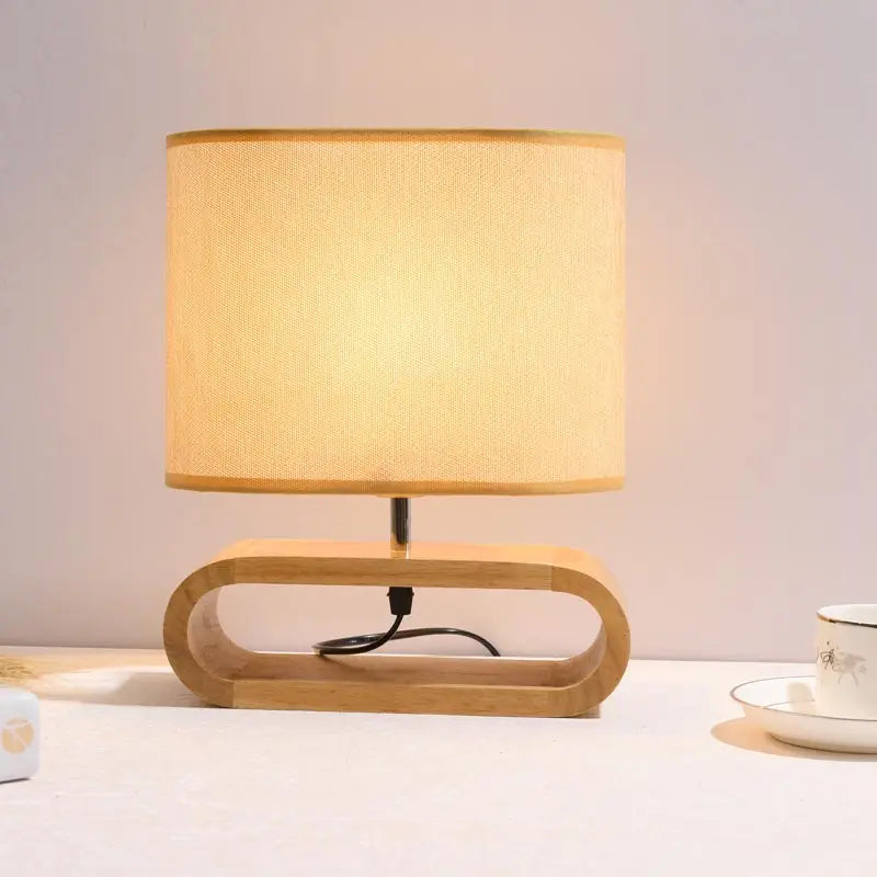 lampe à poser moderne en bois avec abat-jour tissu décoratif - vue 2 sur 11