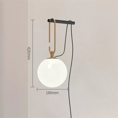 Design-Wandleuchte aus Glas für moderne Wohnräume