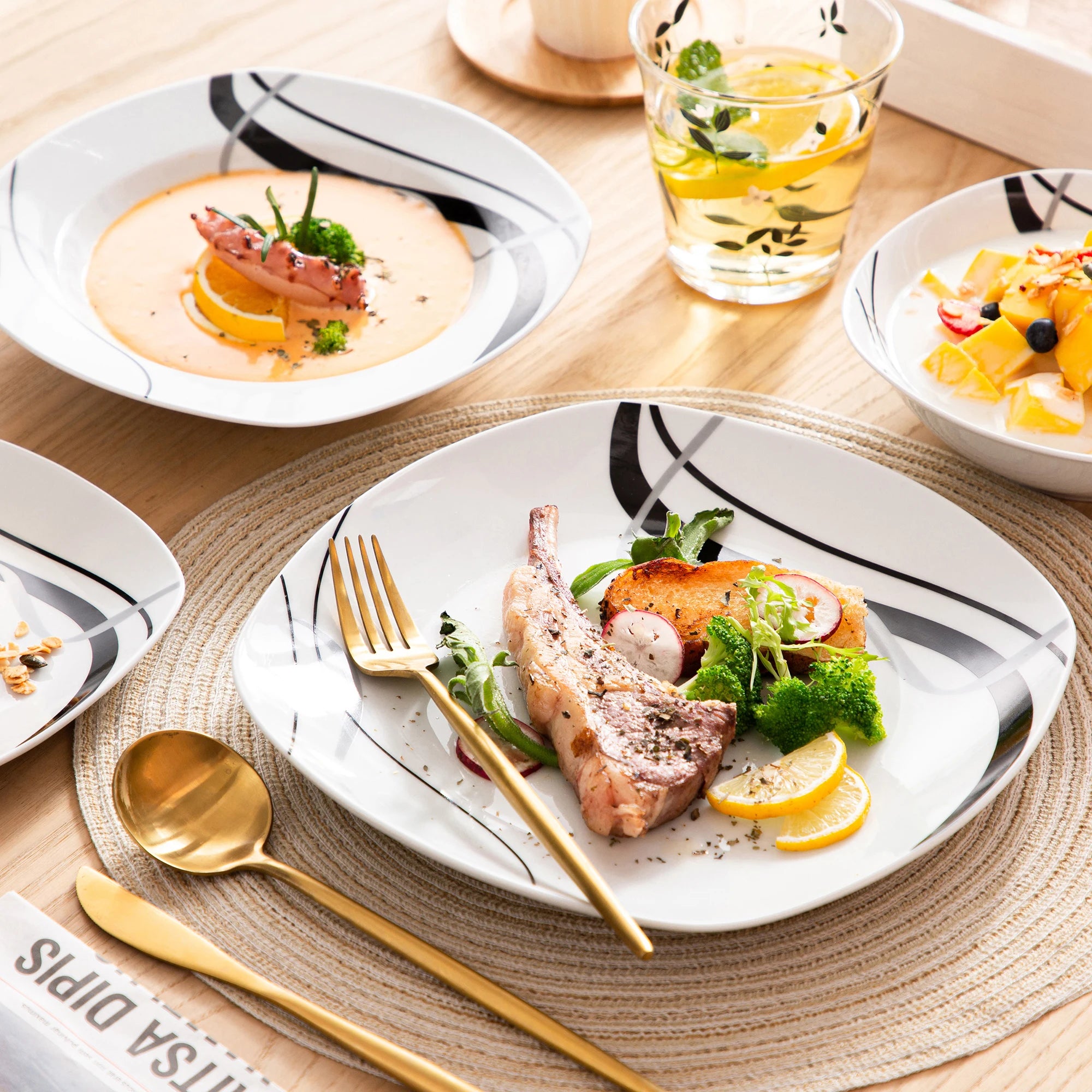 Service de table 24 pieces ceramique carre raye