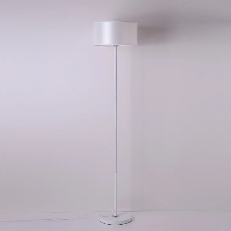 Minimalistische Nachttischlampe mit kreativem Fußschalter - vue 4 sur 10