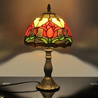 Tischlampe im Landhausstil aus Tiffany-Glas
