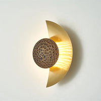 Wandleuchte Helix Crescent kreatives Design für ein einzigartiges Ambiente