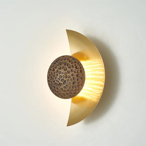 Wandleuchte Helix Crescent kreatives Design für ein einzigartiges Ambiente
