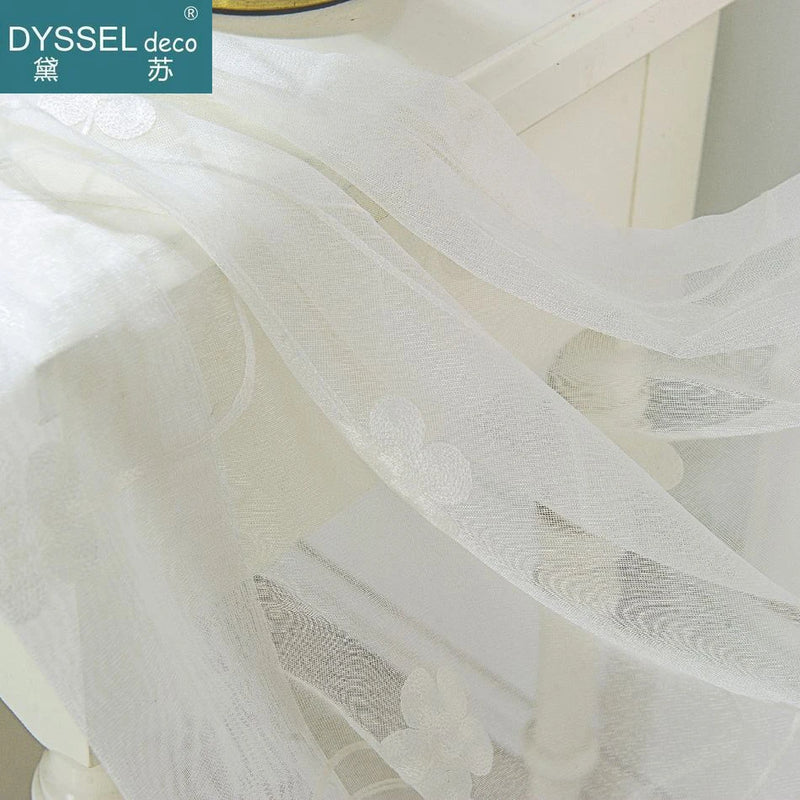 Rideau tulle brodé floral festonné style américain salon