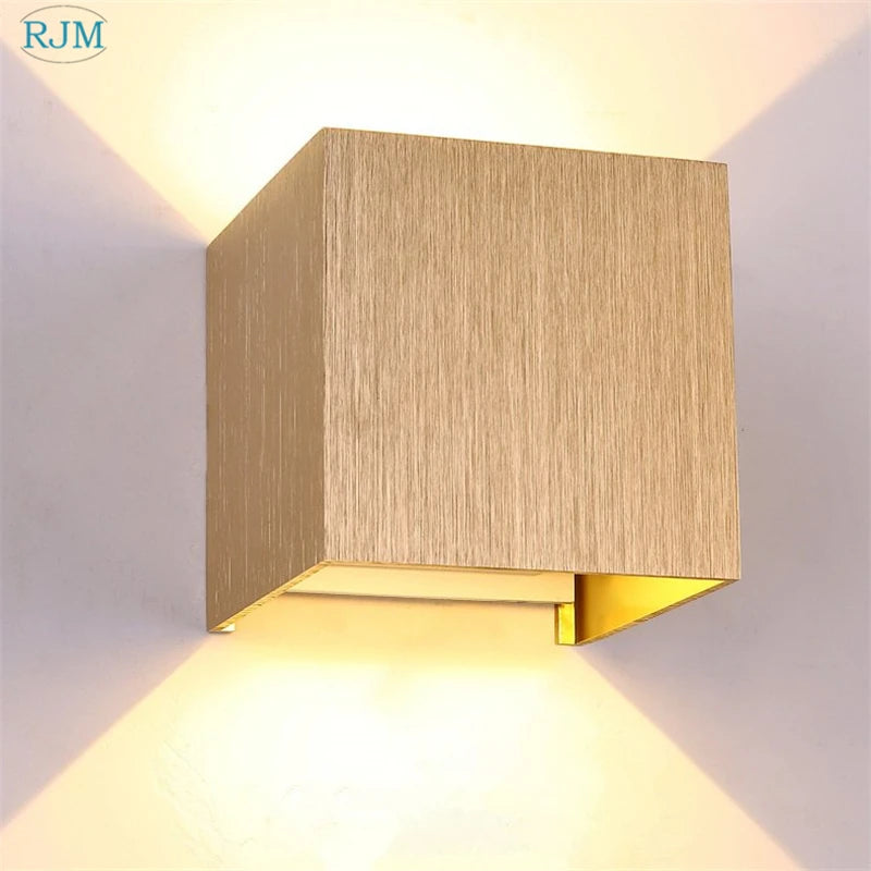 applique murale led carrée en aluminium design minimaliste et créatif - vue 2 sur 9