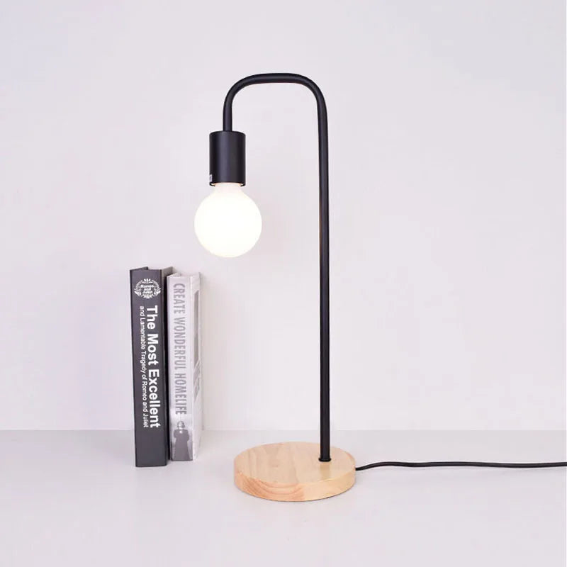 lampe de bureau vintage en bois et métal style campagne américaine - vue 4 sur 5