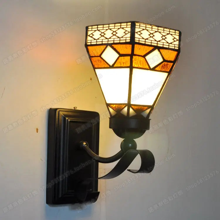 Retro-minimalistische Tischlampe aus Tiffany-Glas und Kupfer für europäische Dekoration