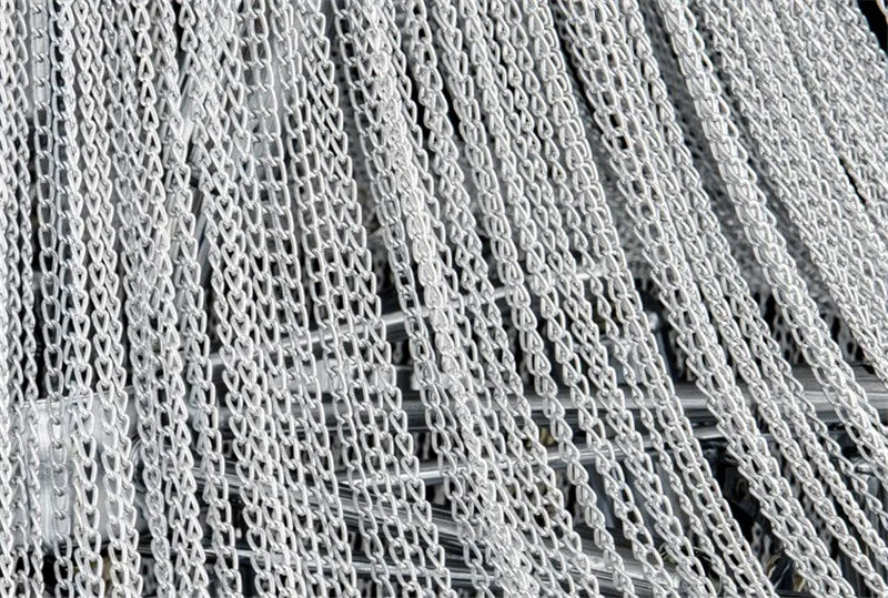suspension moderne en aluminium design pour un éclairage élégant - vue 7 sur 9