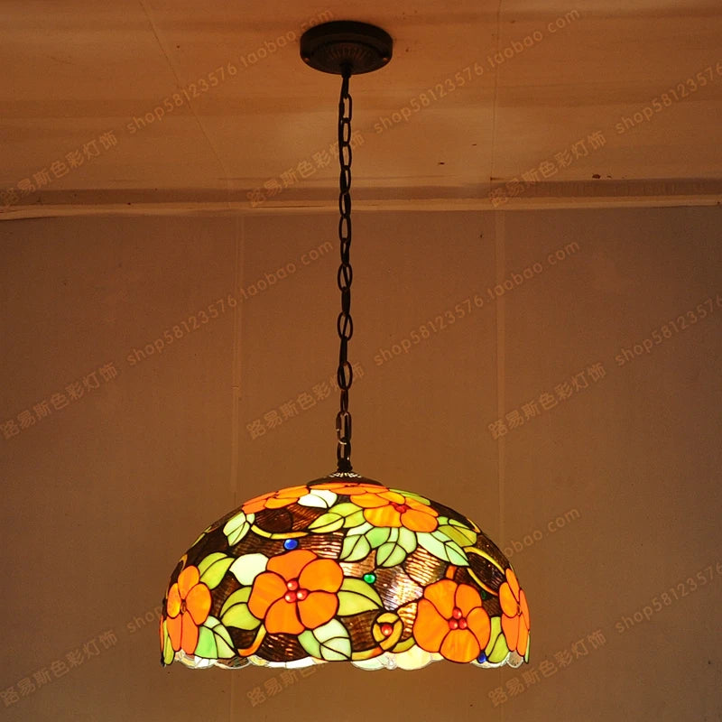Kronleuchter aus floralem Glas im Tiffany-Stil für Restaurant und Bar - vue 3 sur 5