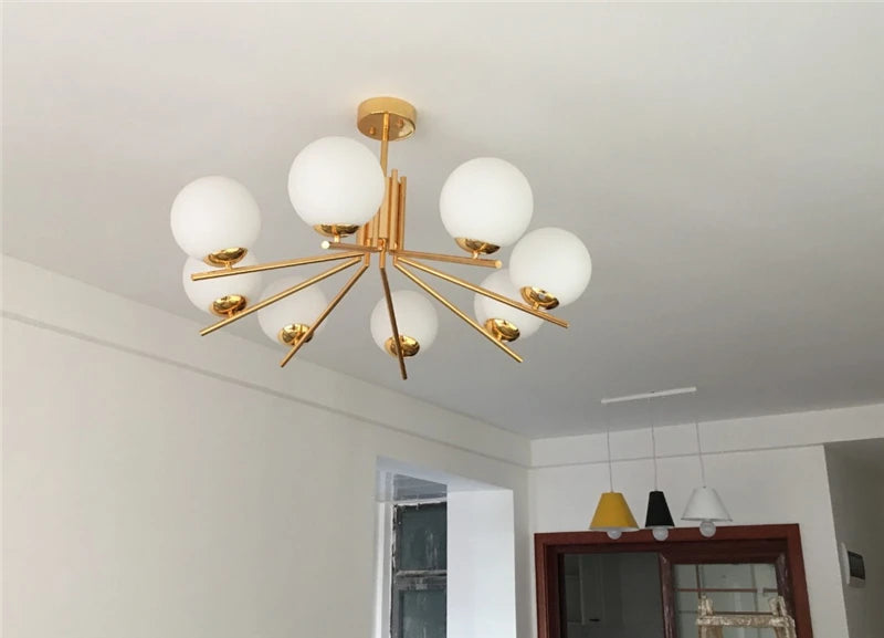 Moderner LED-Kronleuchter mit Lampenschirm aus goldfarbenem Metall - vue 4 sur 6