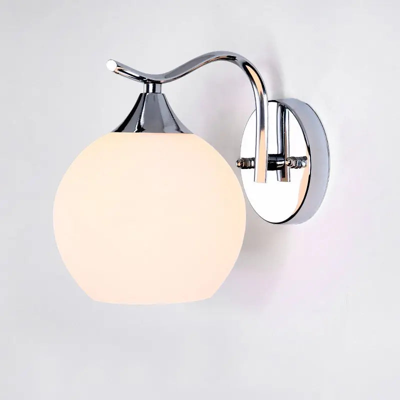 Applique murale chromée et boule LED moderne créative