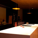 Suspension minimaliste pour comptoir de bar