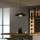 Moderne Pendelleuchte aus Metall für ein elegantes Interieur