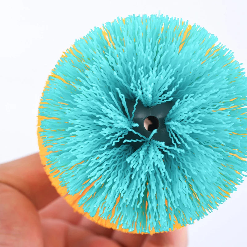 brosse de toilette à long manche avec détergent et accessoire mural - vue 6 sur 9