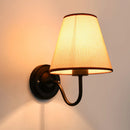 Amerikanische Retro-Wandleuchte aus Stoff mit europäischem LED-Lampenschirm